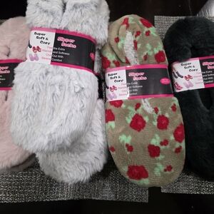 Super Soft Cozy Slipper Socks Set